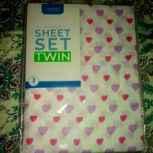 Brand New Twin Size Sheet Set